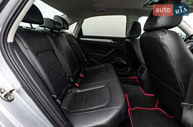 Седан Volkswagen Passat 2012 в 