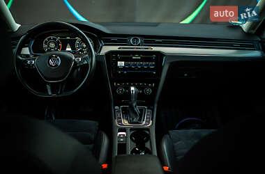 Универсал Volkswagen Passat 2019 в 