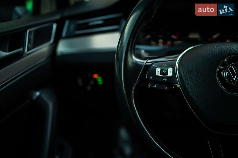 Универсал Volkswagen Passat 2019 в Луцке