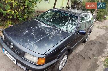 Универсал Volkswagen Passat 1990 в 