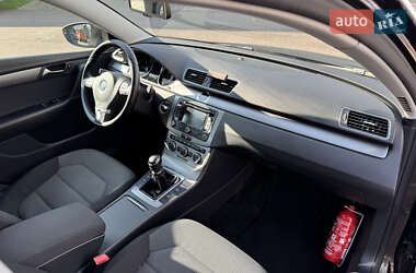 Универсал Volkswagen Passat 2012 в 