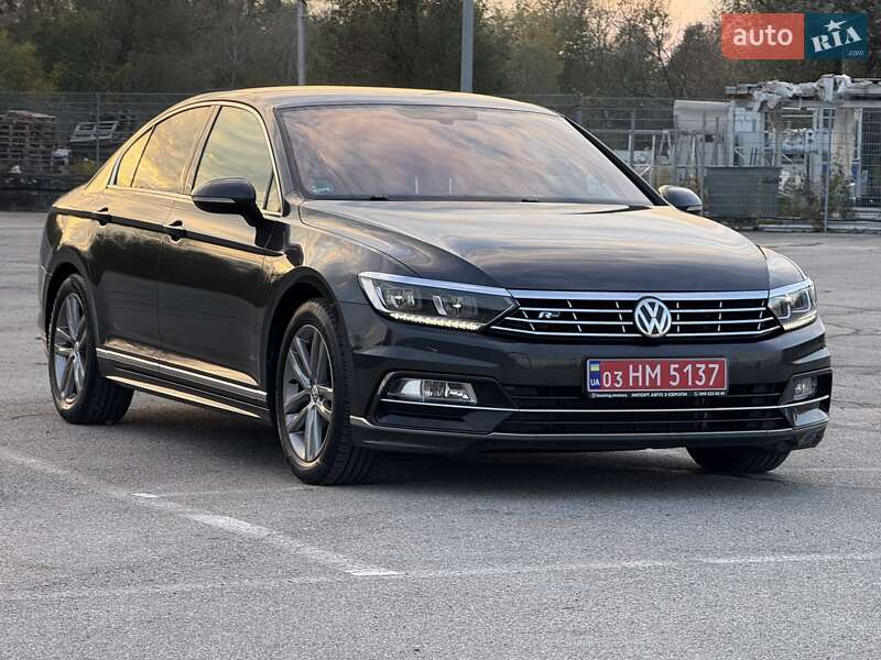 Седан Volkswagen Passat 2018 в Чернівцях