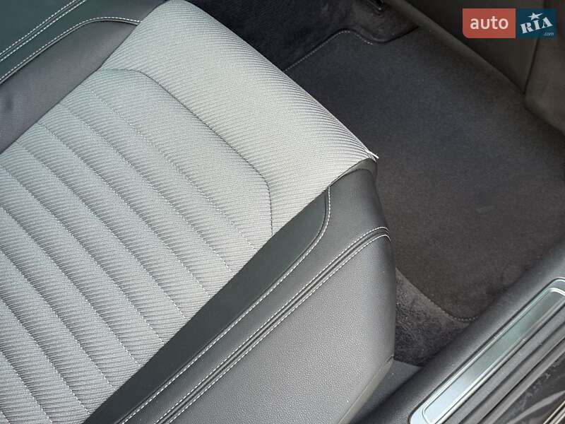 Седан Volkswagen Passat 2018 в Чернівцях