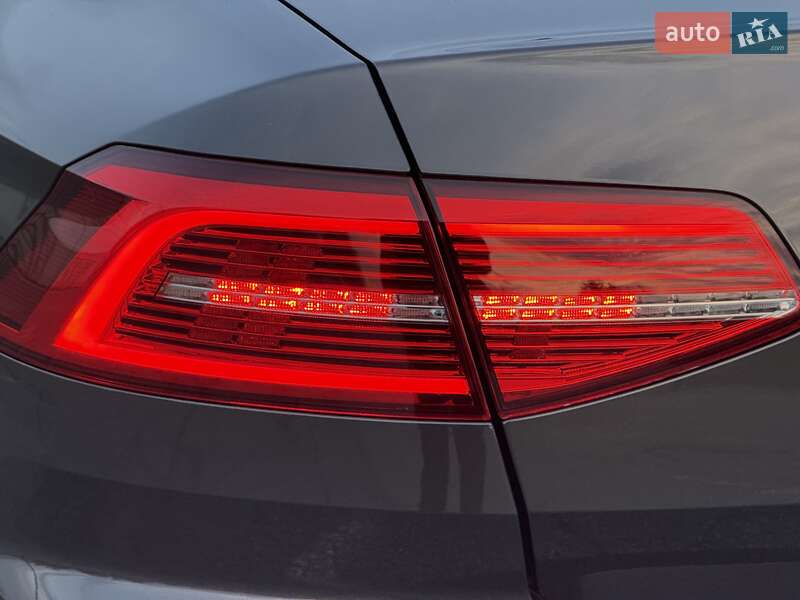 Седан Volkswagen Passat 2018 в Чернівцях