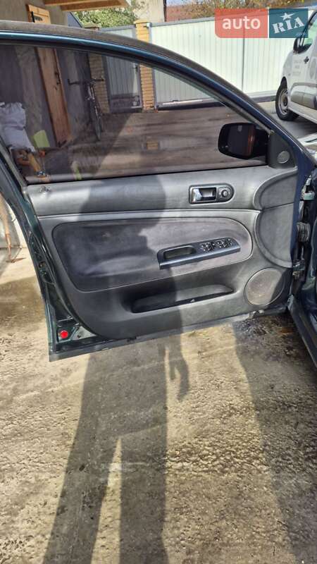 Універсал Volkswagen Passat 1998 в Обухові