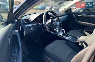 Універсал Volkswagen Passat 2011 в  фото 10 Універсал Volkswagen Passat 2011 в
