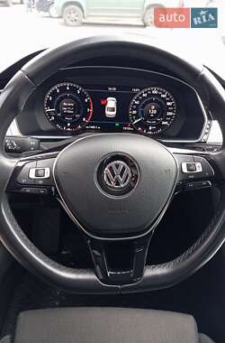 Седан Volkswagen Passat 2019 в 