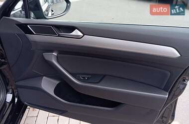 Седан Volkswagen Passat 2019 в 