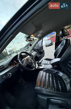 Универсал Volkswagen Passat 2010 в 