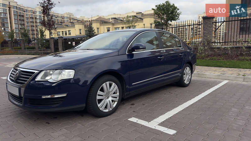 Седан Volkswagen Passat 2009 в Києві