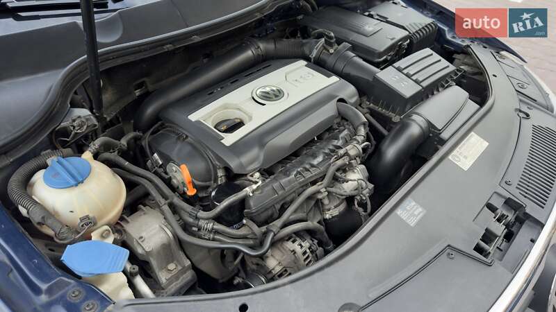 Седан Volkswagen Passat 2009 в Києві