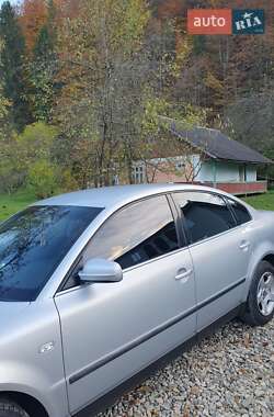 Седан Volkswagen Passat 2003 в  фото 12 Седан Volkswagen Passat 2003 в