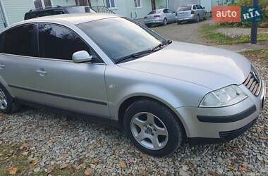 Седан Volkswagen Passat 2003 в  фото 17 Седан Volkswagen Passat 2003 в