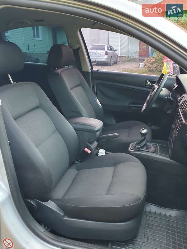 Седан Volkswagen Passat 2003 в Косове