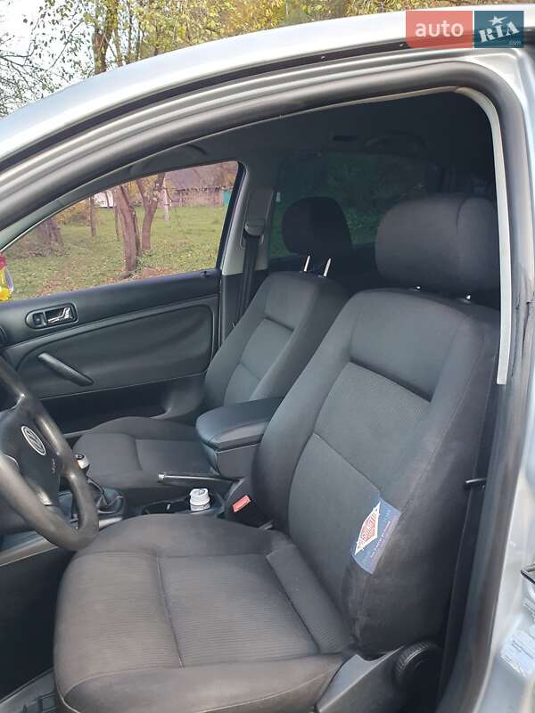 Седан Volkswagen Passat 2003 в Косове