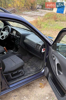 Универсал Volkswagen Passat 1996 в  фото 16 Универсал Volkswagen Passat 1996 в