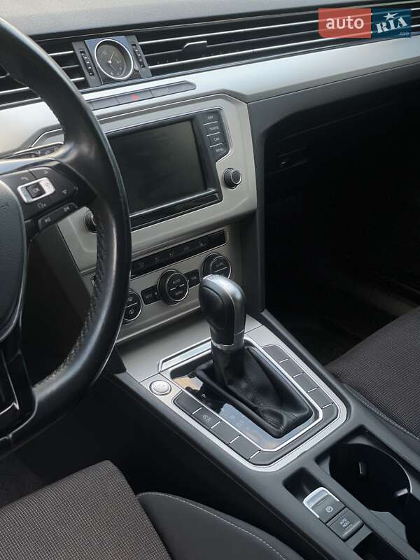 Универсал Volkswagen Passat 2016 в Кривом Роге