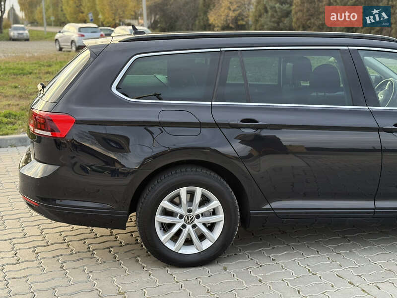 Универсал Volkswagen Passat 2021 в Львове фото 28 Универсал Volkswagen Passat 2021 в Львове