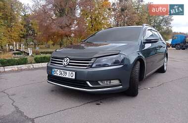 Універсал Volkswagen Passat 2011 в Черкасах