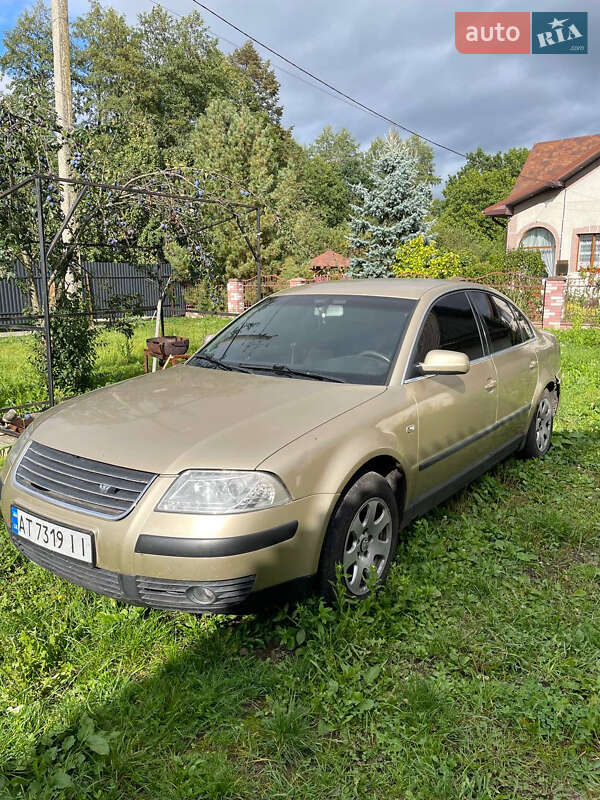 Седан Volkswagen Passat 2001 в Богородчанах