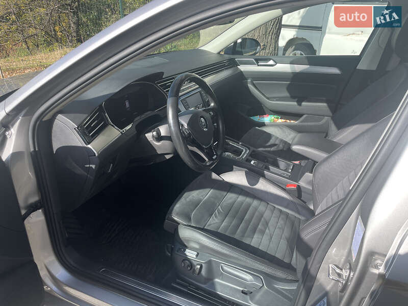 Универсал Volkswagen Passat 2017 в Одессе