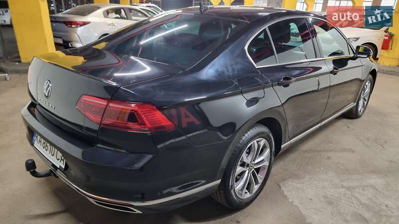 Седан Volkswagen Passat 2021 в Києві