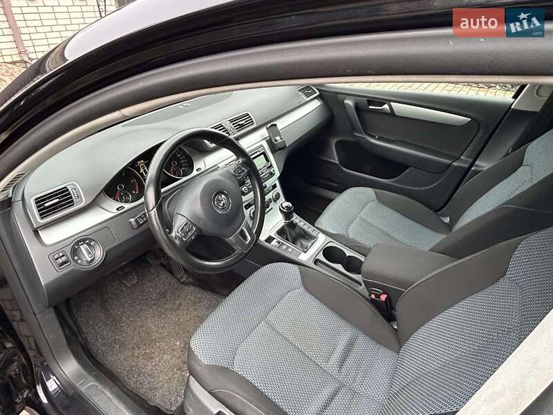 Универсал Volkswagen Passat 2012 в Хороле фото 4 Универсал Volkswagen Passat 2012 в Хороле