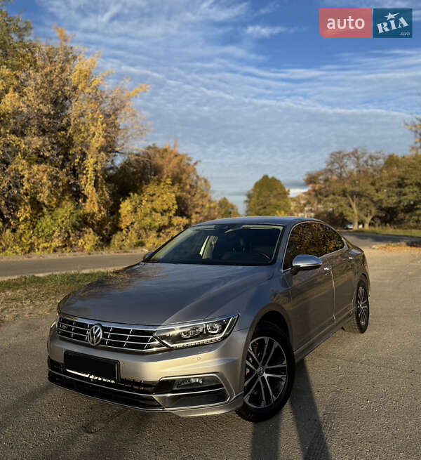 Седан Volkswagen Passat 2018 в Дніпрі