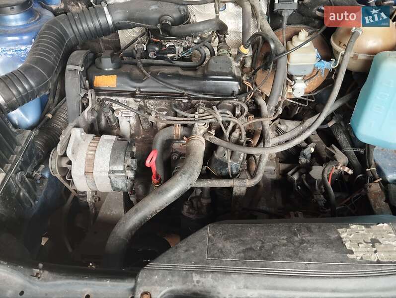 Универсал Volkswagen Passat 1992 в Виноградове