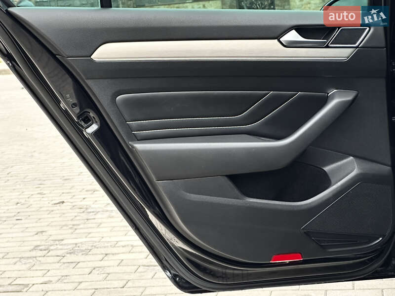 Седан Volkswagen Passat 2021 в Ровно фото 44 Седан Volkswagen Passat 2021 в Ровно