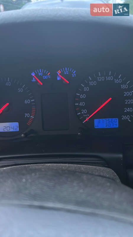 Седан Volkswagen Passat 1998 в Киеве