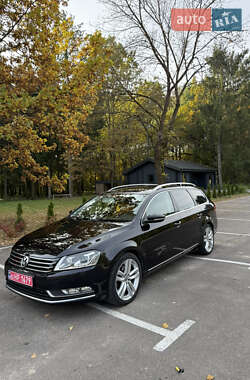 Универсал Volkswagen Passat 2013 в Ровно