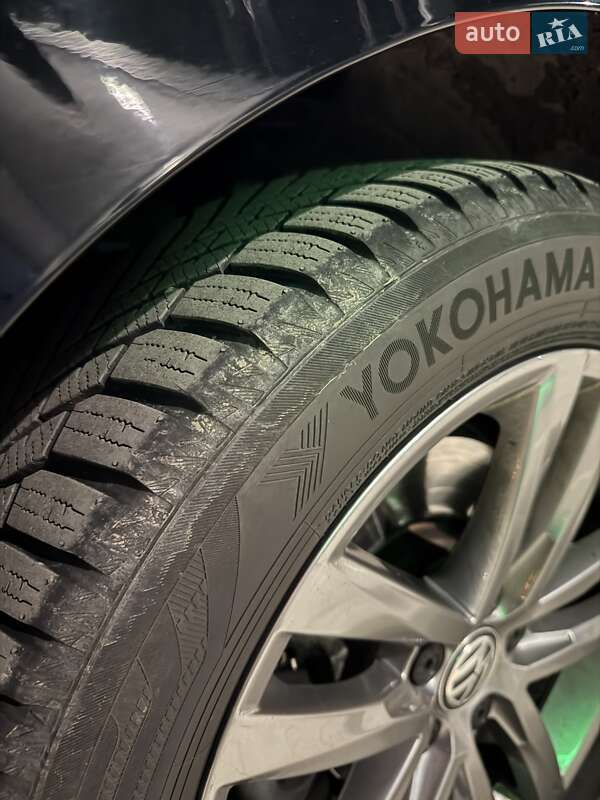 Универсал Volkswagen Passat 2018 в Самборе фото 48 Универсал Volkswagen Passat 2018 в Самборе