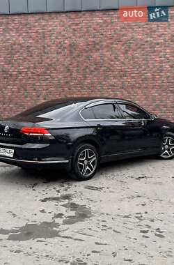 Седан Volkswagen Passat 2018 в 