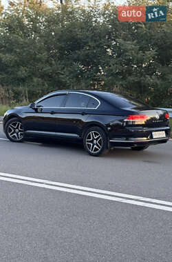 Седан Volkswagen Passat 2018 в 