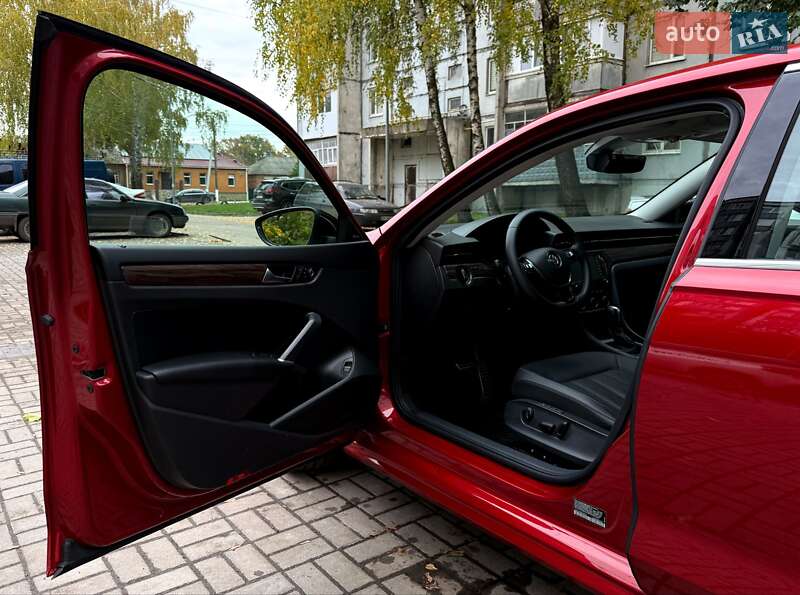 Седан Volkswagen Passat 2021 в Ромнах фото 9 Седан Volkswagen Passat 2021 в Ромнах