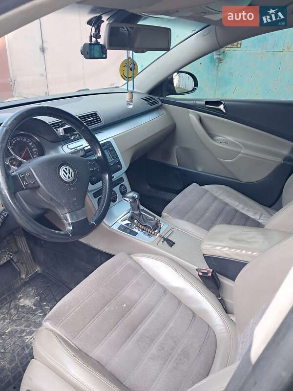 Универсал Volkswagen Passat 2008 в Харькове