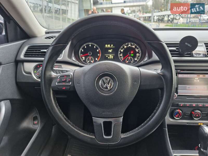 Седан Volkswagen Passat 2015 в Києві фото 21 Седан Volkswagen Passat 2015 в Києві