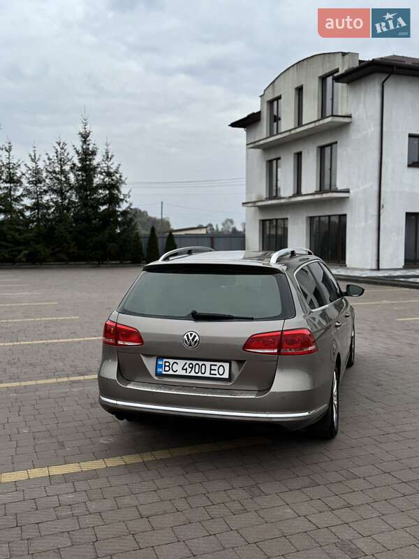 Універсал Volkswagen Passat 2011 в Яворові