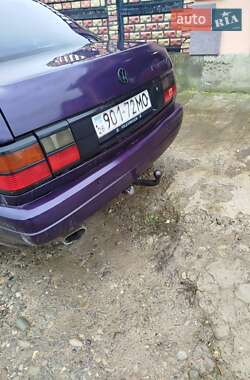 Седан Volkswagen Passat 1992 в 