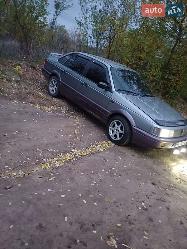 Седан Volkswagen Passat 1992 в Ананьїві