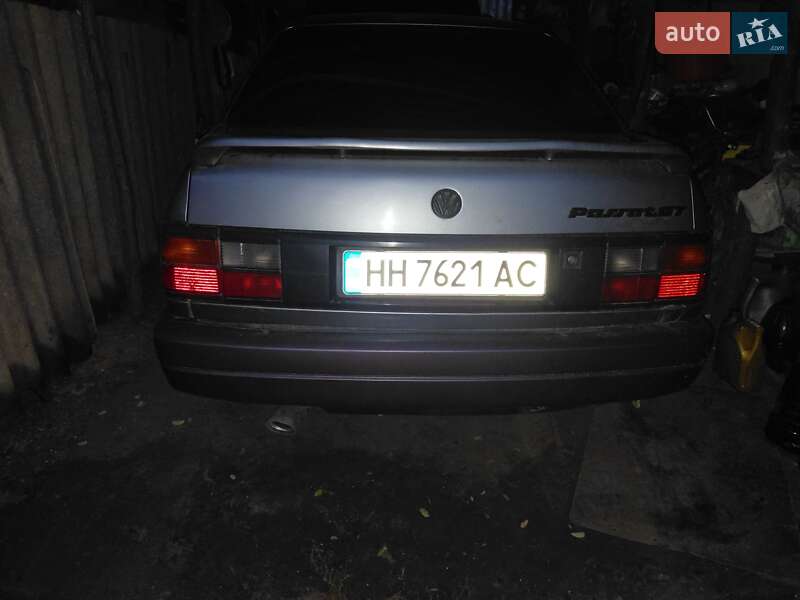 Седан Volkswagen Passat 1992 в Ананьїві