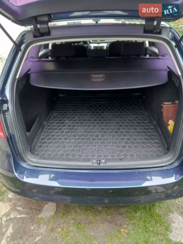 Універсал Volkswagen Passat 2011 в Києві фото 4 Універсал Volkswagen Passat 2011 в Києві