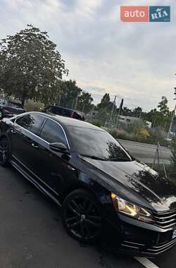 Седан Volkswagen Passat 2016 в Киеве
