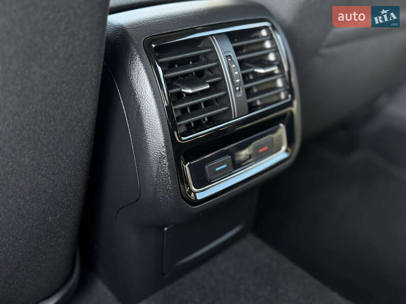 Седан Volkswagen Passat 2020 в Луцке
