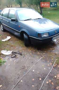 Седан Volkswagen Passat 1989 в Чернигове