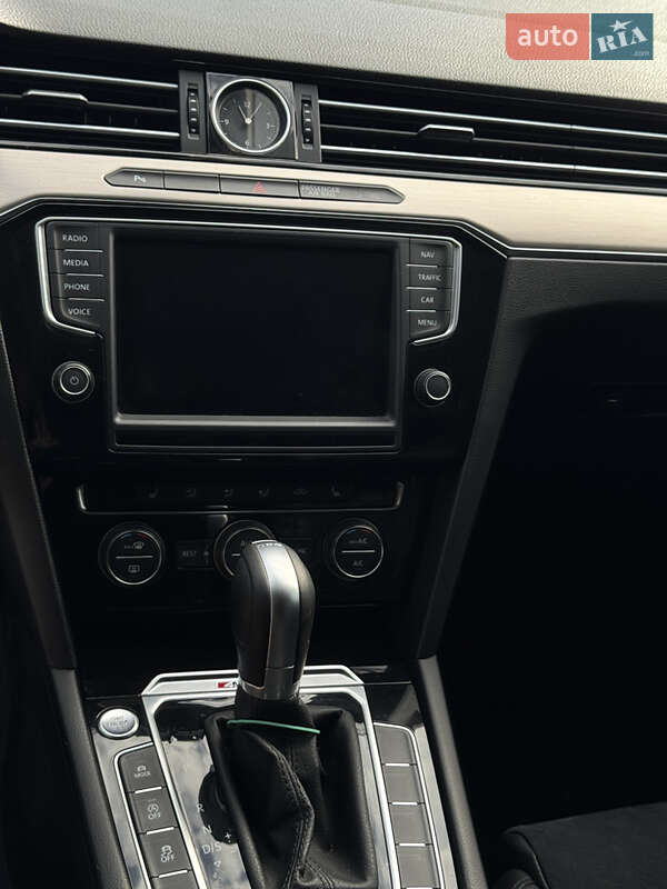 Універсал Volkswagen Passat 2017 в Миколаєві фото 27 Універсал Volkswagen Passat 2017 в Миколаєві