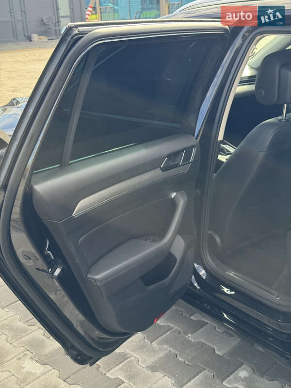 Універсал Volkswagen Passat 2017 в Миколаєві фото 43 Універсал Volkswagen Passat 2017 в Миколаєві