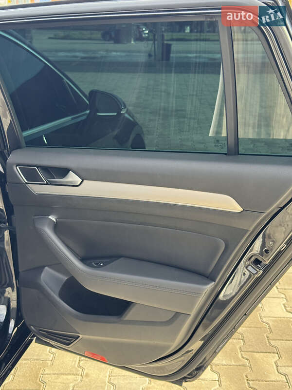 Універсал Volkswagen Passat 2017 в Миколаєві фото 59 Універсал Volkswagen Passat 2017 в Миколаєві