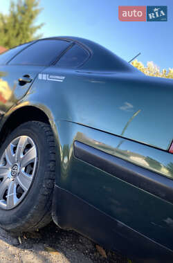 Седан Volkswagen Passat 1999 в 
